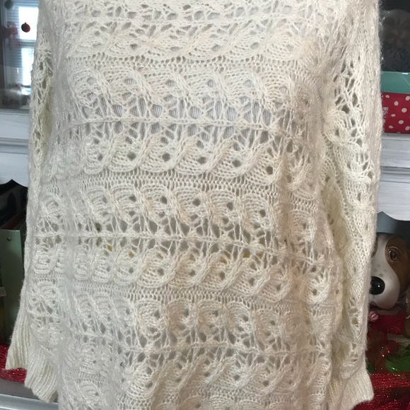 ๐ Beautiful Plus Size Sweater ๐ - Picture 2 of 6